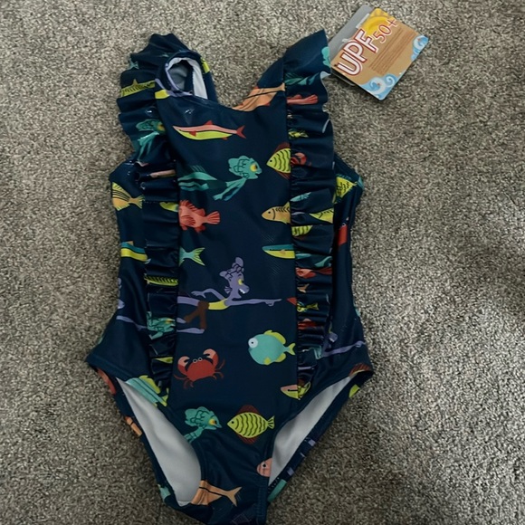 NWT Disney Bathing suit size 4Y - Picture 1 of 2